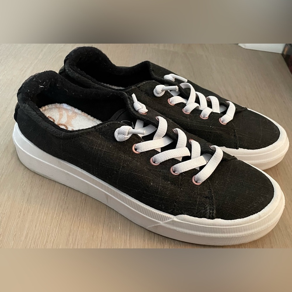 Black Canvas Sneakers with White Laces